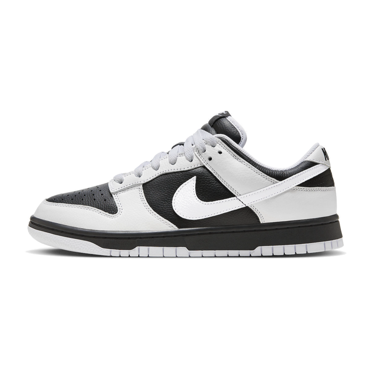 Nike SB Low Dunk '' Panda Black ''